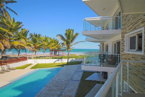 1.-Exterior
