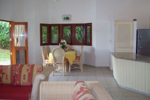 11229608024-592x444-1