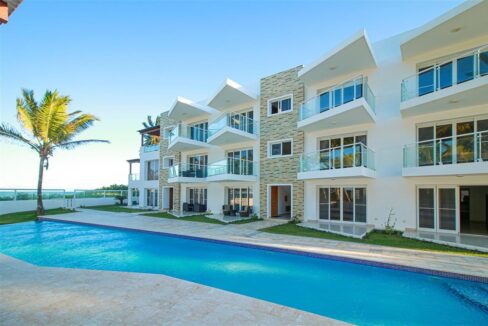 2.-Exterior