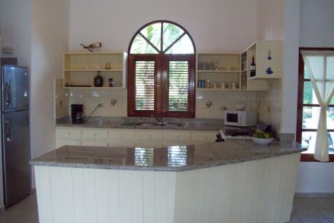 31229608024-592x444-1