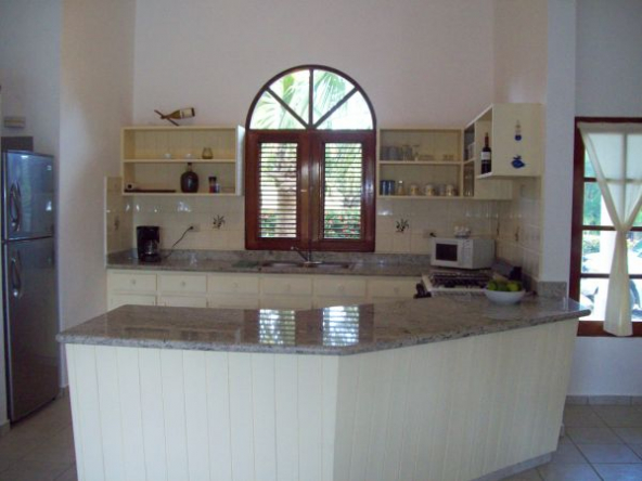 31229608024-592x444-1