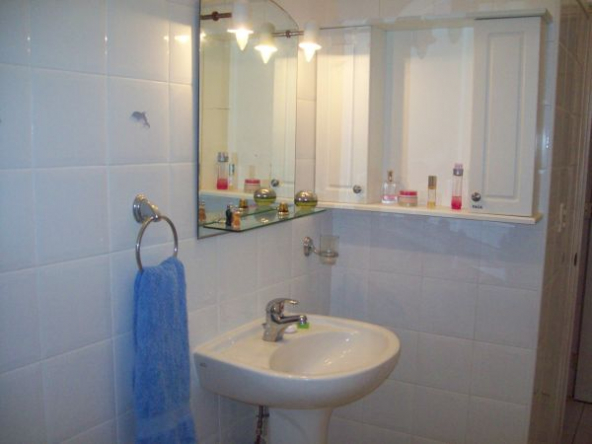 41229608024-592x444-1