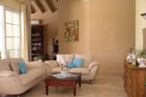 51297457307-592x444-1