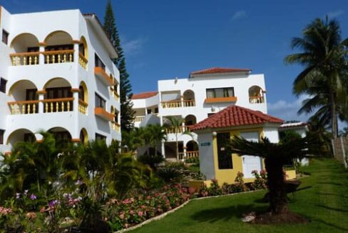 80_apartmentbuildingcabarete