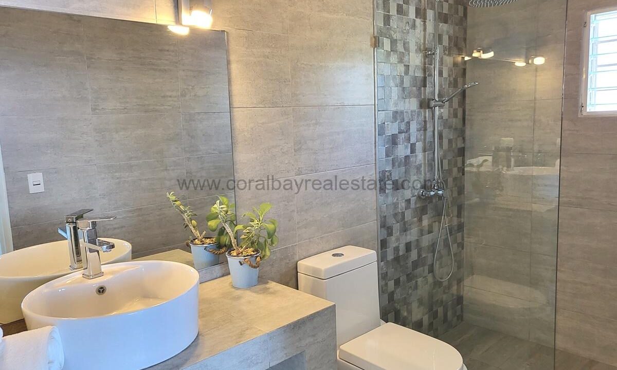 BATHROOM_1_floor2