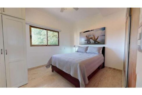 D-3-Grand-Laguna-Beach-Bedroom-1w600h450fill-to-fitFFFFFFsrc-altnoimage2