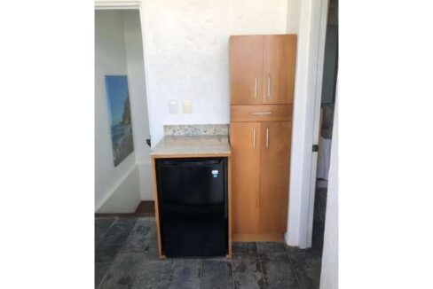 Drlistings_Roof_1bar_fridge.jpegw600h450fill-to-fitFFFFFFsrc-altnoimage2