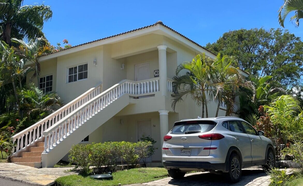 Spacios-2-floor-villa-in-Hispaniola-1-1170x738-1