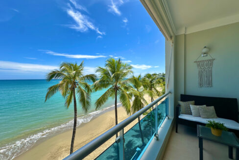 Stunning-2-bedroom-beachfront-condo-9