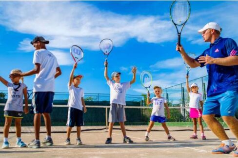 Tennis_16w600h450fill-to-fitFFFFFFsrc-altnoimage2