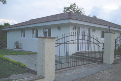 m1263828091-592x444-1