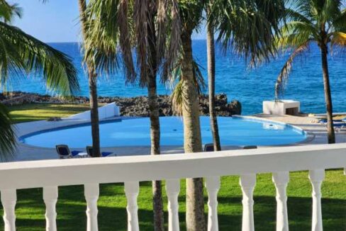 Pool_View.jpegw600h450fill-to-fitFFFFFFsrc-altnoimage2