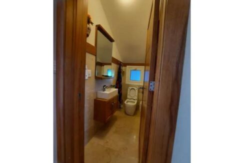 17_Half_Bathroom.jpegw600h450fill-to-fitFFFFFFsrc-altnoimage2