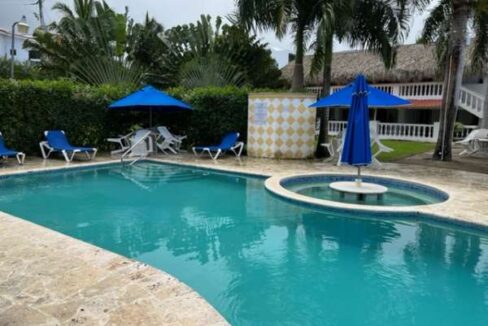 Pool_Area_2w600h450fill-to-fitFFFFFFsrc-altnoimage2