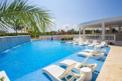 2021-11-03_14.27.14_2698984393807846513_427961168-8121eaa4