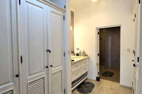 20251004_180032-1200x720