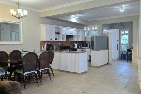 20251004_180208-1200x720