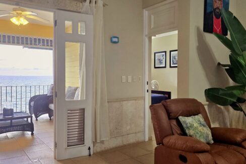 20251004_180447-1200x720