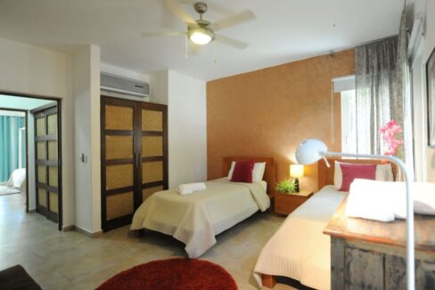 DSC_2118-Custom-1240x720