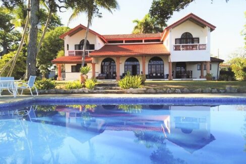 oceanfront-villa-for-sale-in-Sosua-1200x720