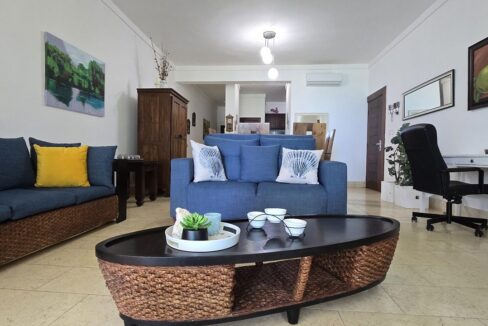 red-20250404_111437-1200x720