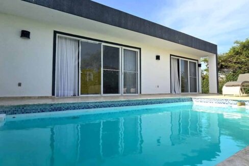 red-20250820_163527-1200x720