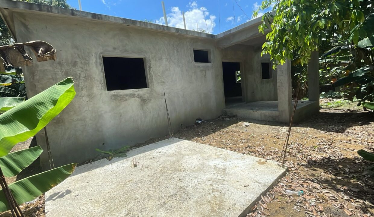 Veragua Back Yard