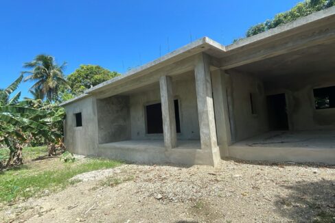 Veragua Front View