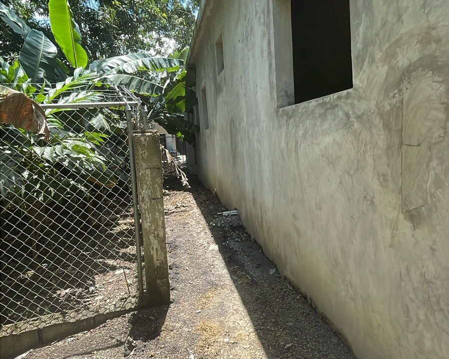 Veragua Side View